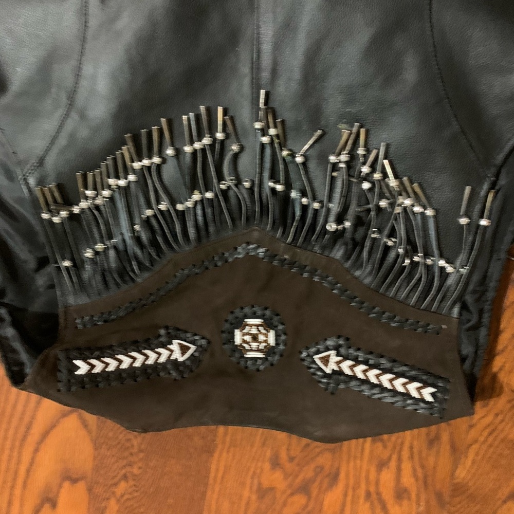 Vest - Picture 4 of 8